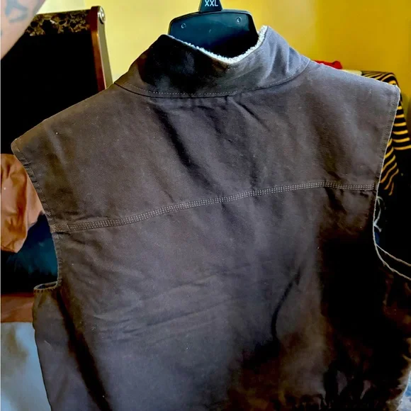 Brand new never worn Carhart vest and great condition. Smoke-free home. - Picture 2 of 2